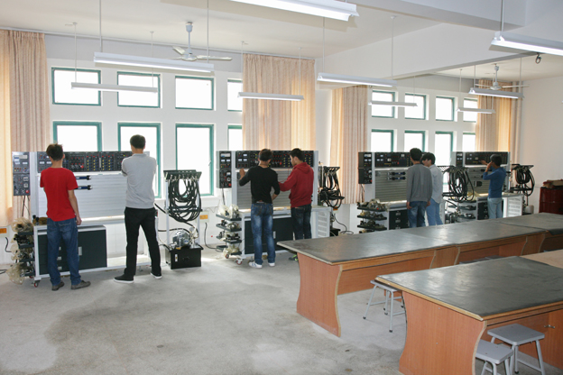 淮南經(jīng)濟(jì)技術(shù)學(xué)校2025年招生簡章 電子產(chǎn)品維修與安裝專業(yè)