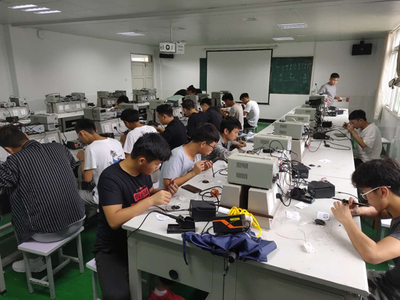 汽車與機(jī)電工程學(xué)院成功舉辦“電子產(chǎn)品安裝與調(diào)試”校級(jí)技能競賽